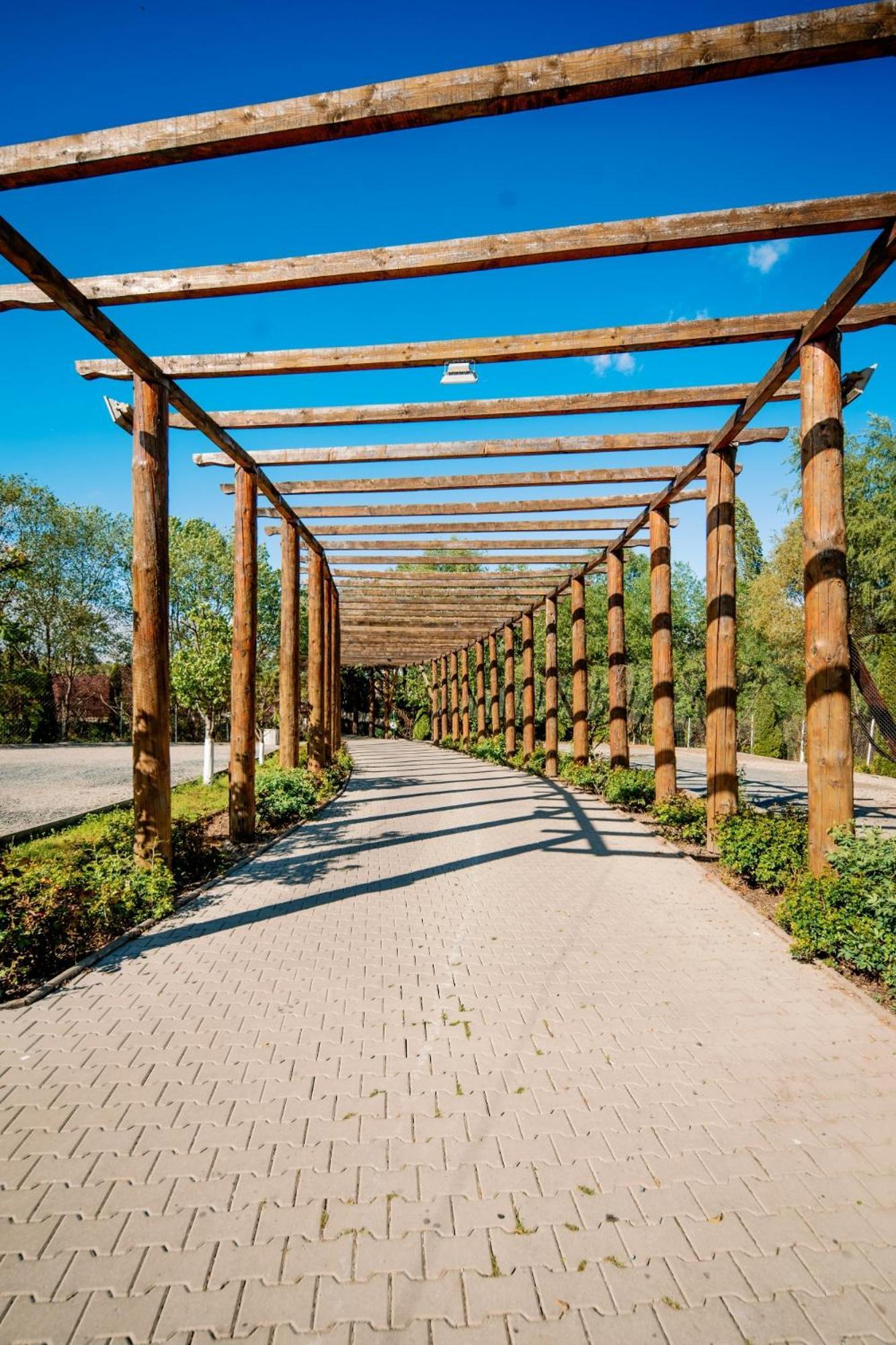 מלון Răşinari Montana Garden מראה חיצוני תמונה